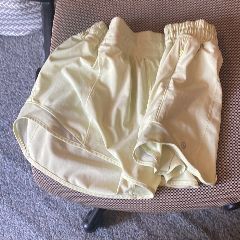 Lululemon Athletica Yellow Athletic Shorts Lightweight Elastic Waist